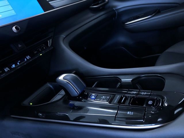 Certified 2025 Toyota Crown Nightshade AWD/4WD image 30