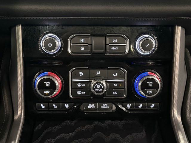 Used 2022 GMC Yukon XL Denali image 30