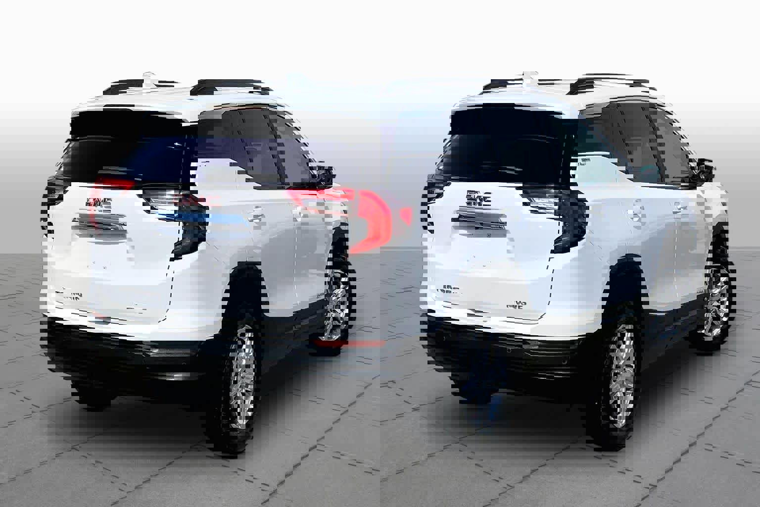 Used 2022 GMC Terrain SLE w/ Driver Convenience Package image 13