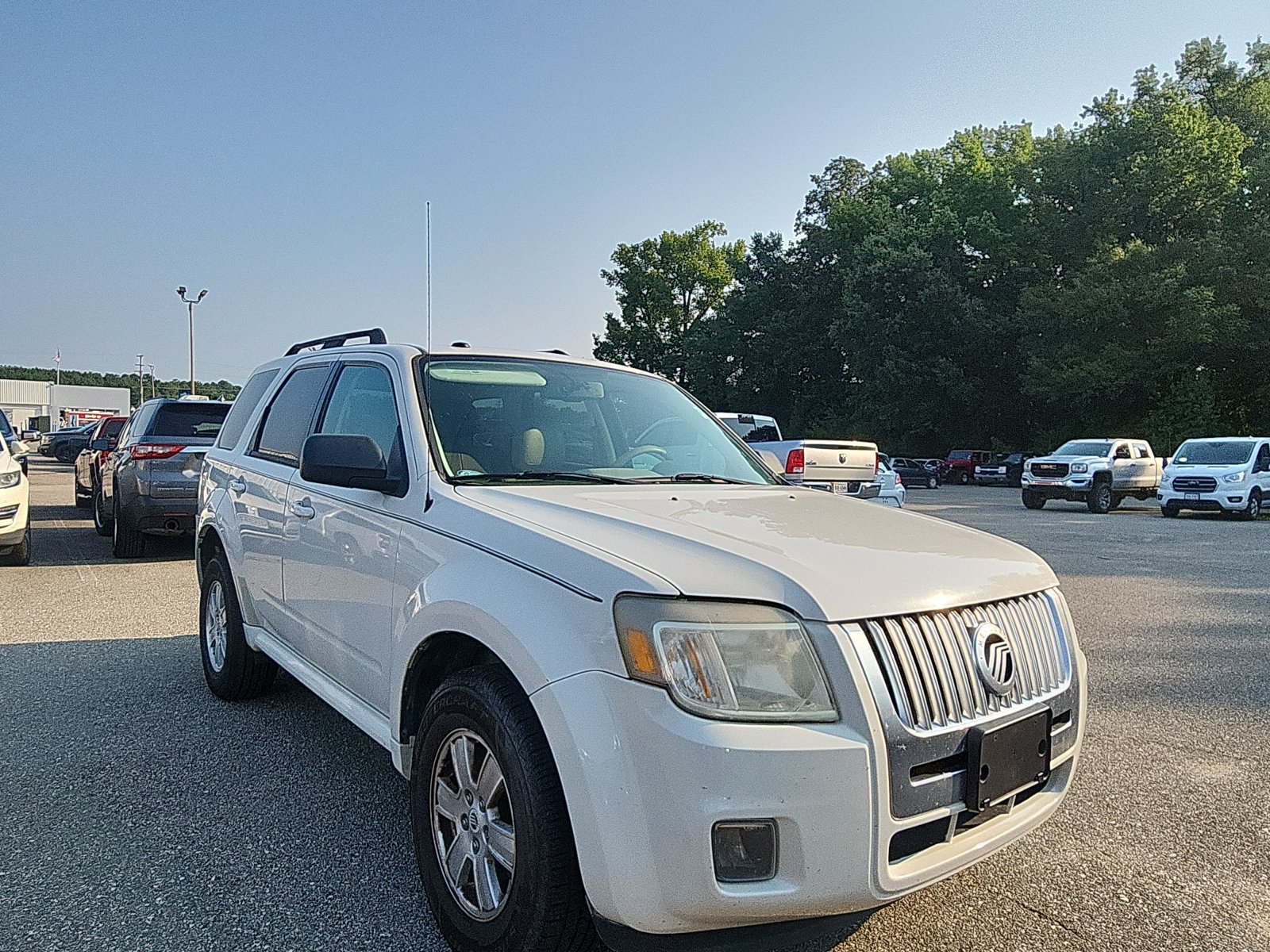 Used 2010 Mercury Mariner 2WD image 7
