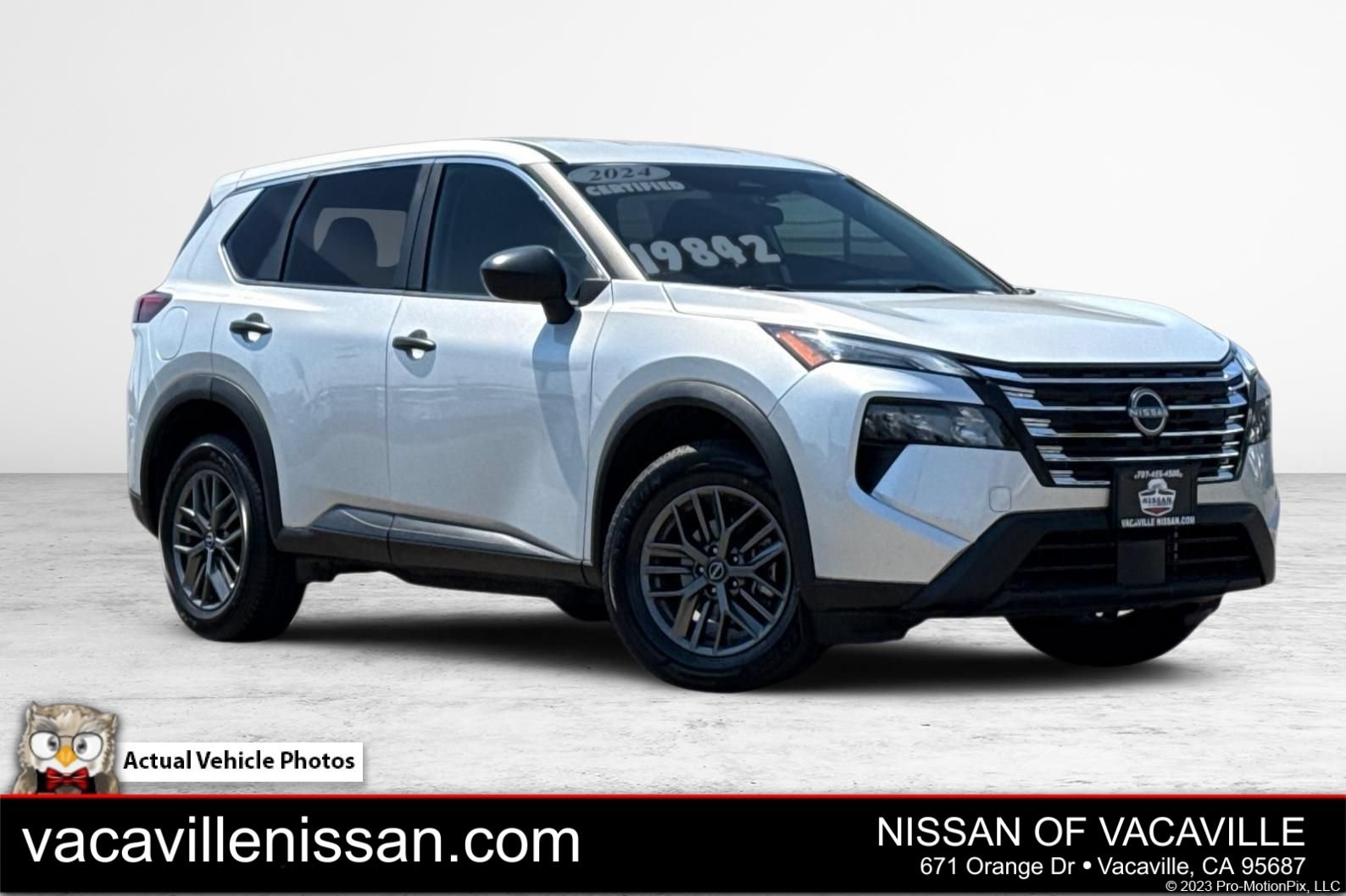 Used 2024 Nissan Rogue S FWD image 1