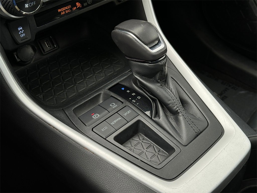 Certified 2022 Toyota RAV4 XLE Premium image 24