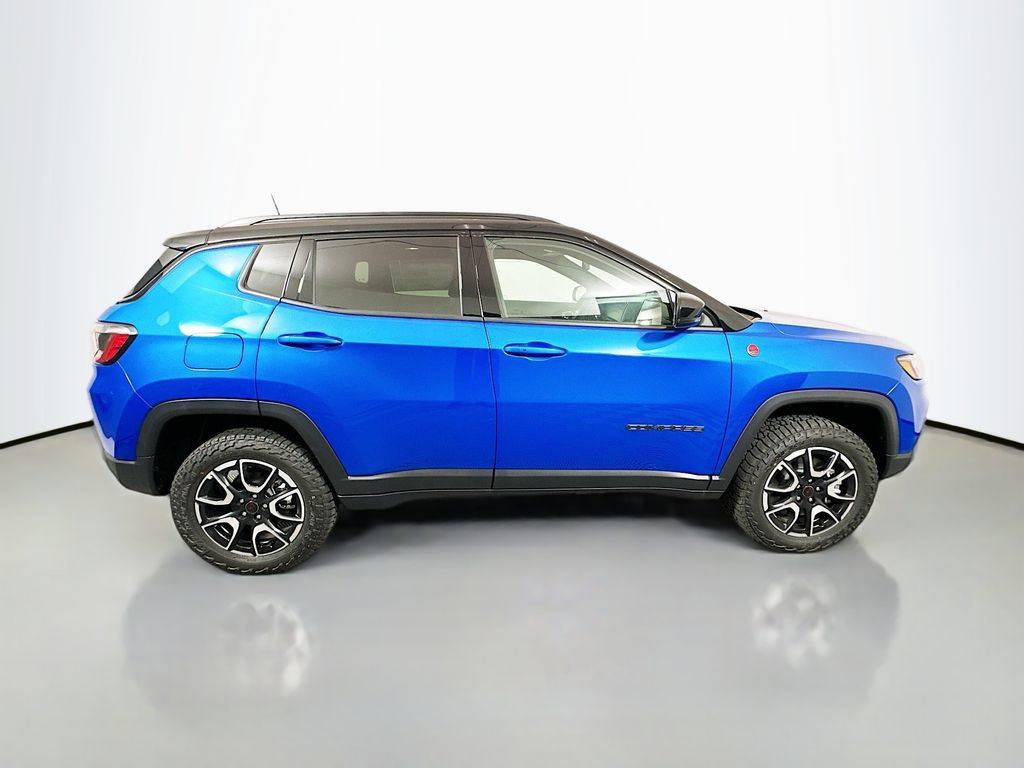 New 2026 Jeep Compass Trailhawk w/ Sun, Sound & Navigation Group image 22