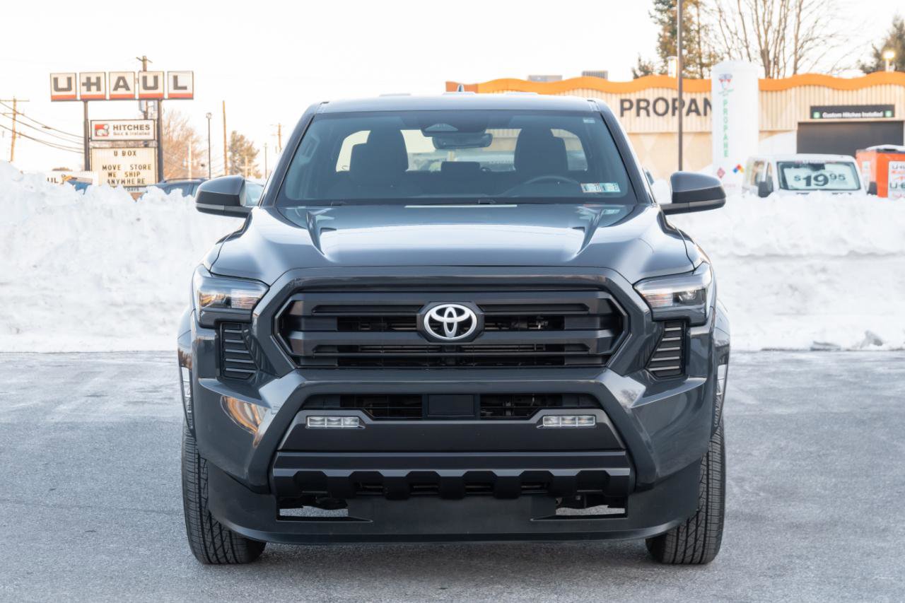 Used 2024 Toyota Tacoma SR5 RWD image 5