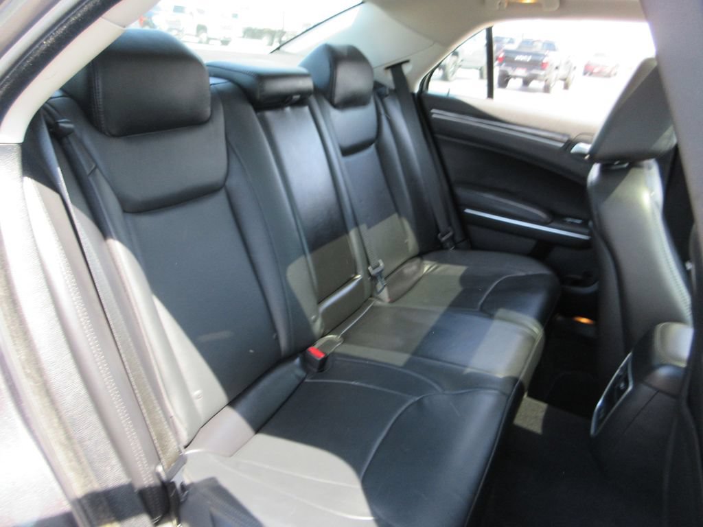 Used 2016 Chrysler 300 Limited AWD/4WD image 23