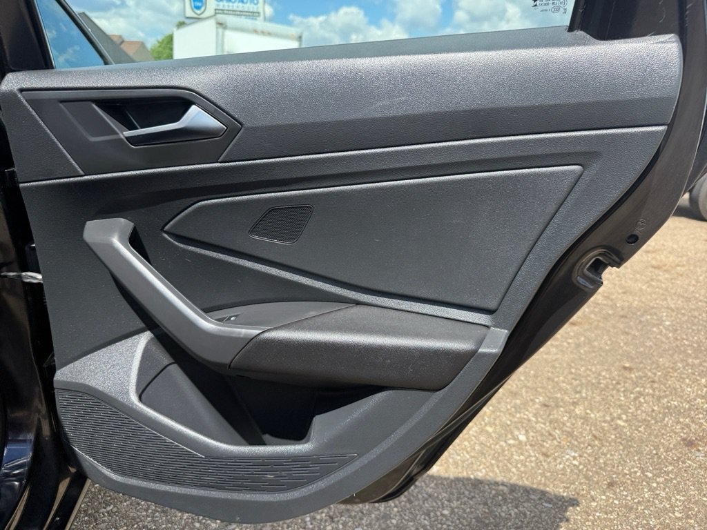 Used 2023 Volkswagen Jetta Sport FWD image 31
