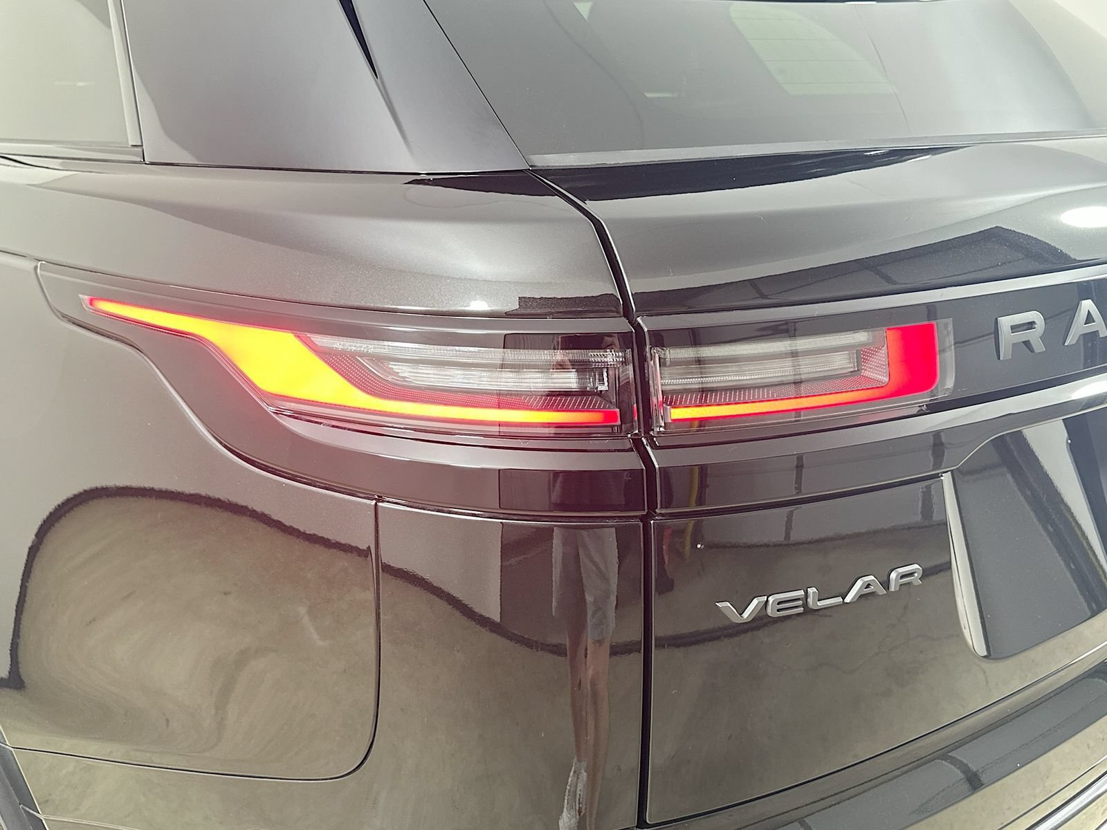 New 2026 Land Rover Range Rover Velar Dynamic SE AWD/4WD image 13