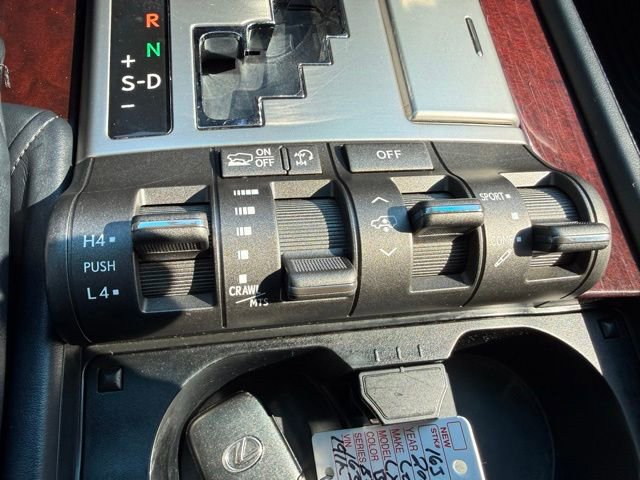 Used 2015 Lexus LX 570 4WD image 43