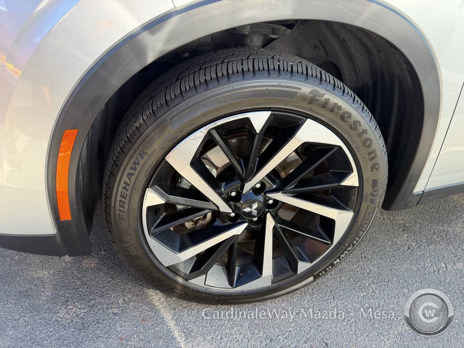 Used 2024 Mitsubishi Outlander SE image 5