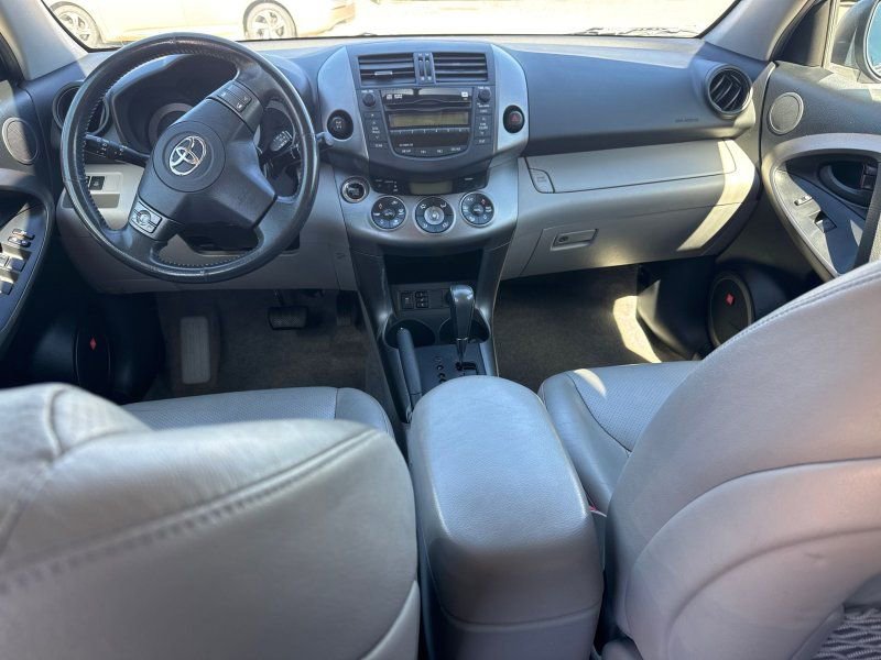 Used 2010 Toyota RAV4 Limited image 17