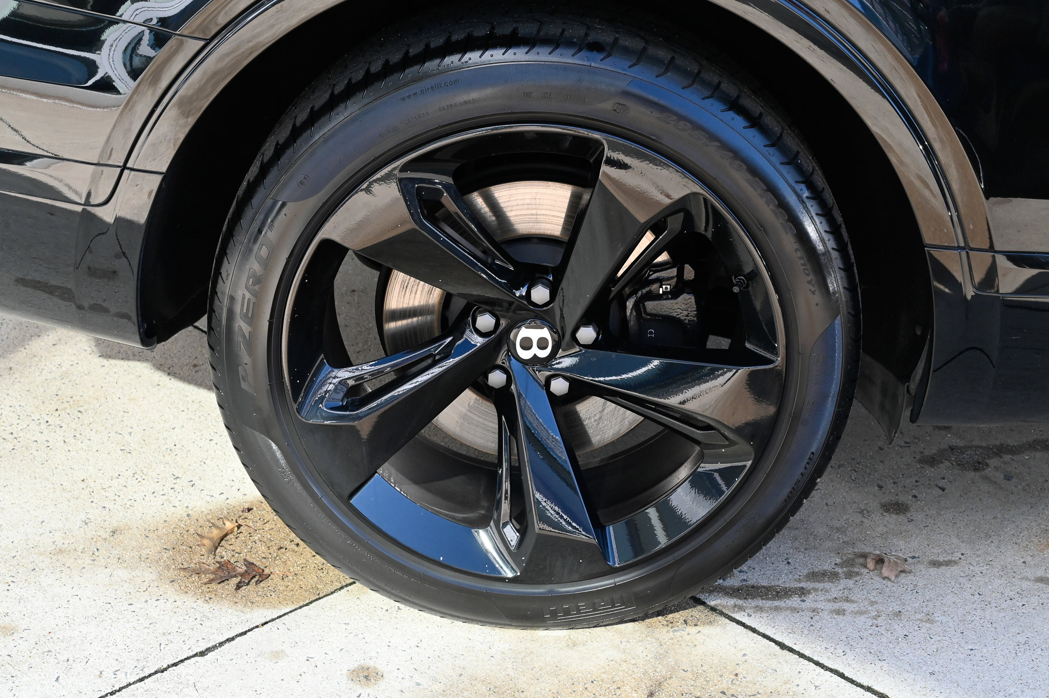 Used 2019 Bentley Bentayga image 11