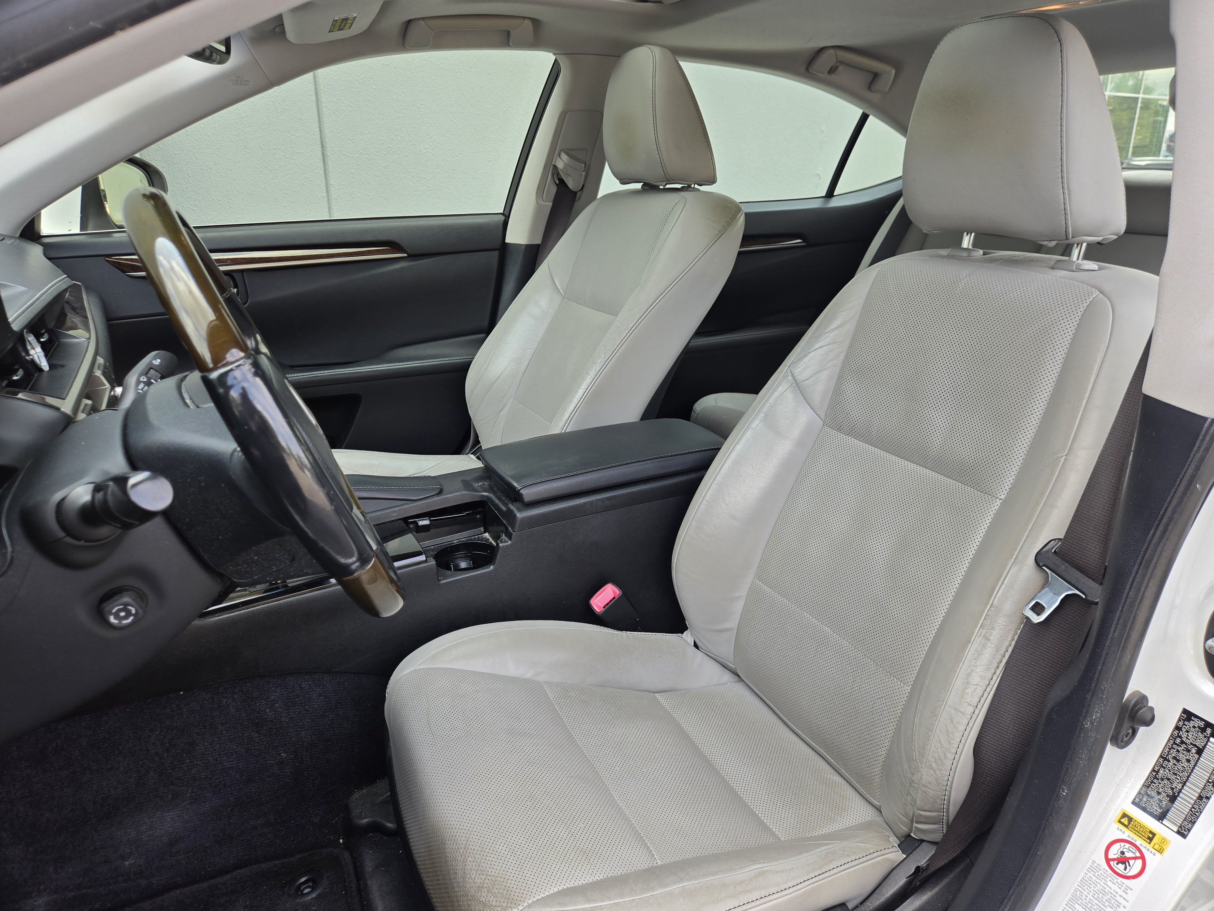 Used 2013 Lexus ES 350 w/ Luxury Pkg FWD image 35
