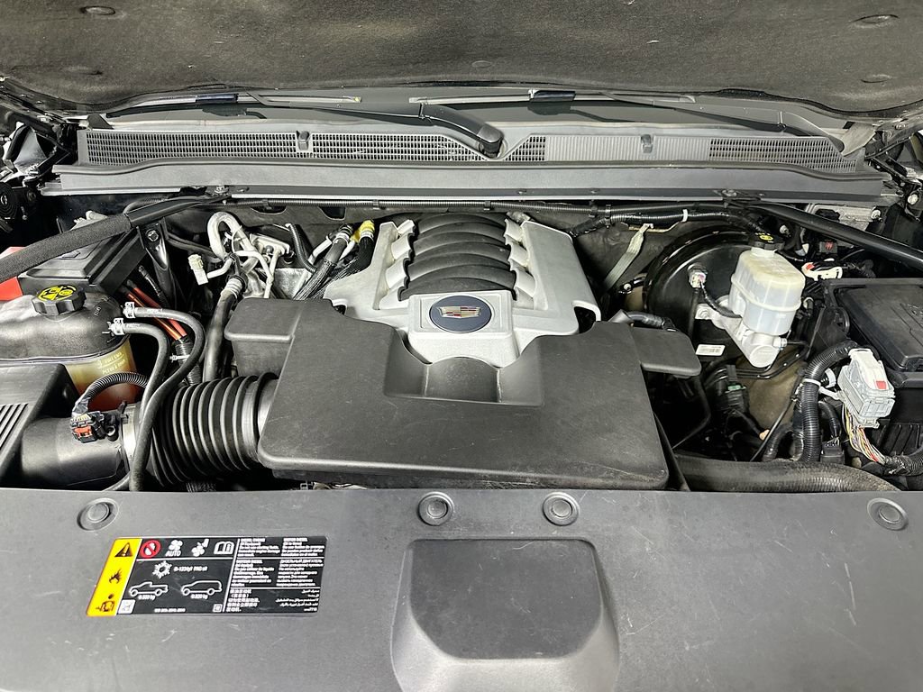 Used 2020 Cadillac Escalade Luxury w/ Escalade Sport Edition image 9