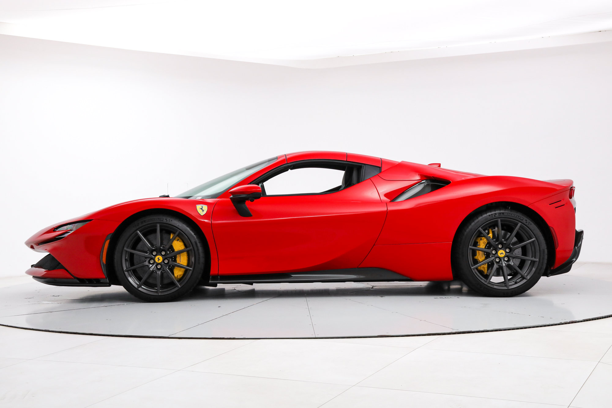 Certified 2025 Ferrari SF90 Spider AWD/4WD image 12