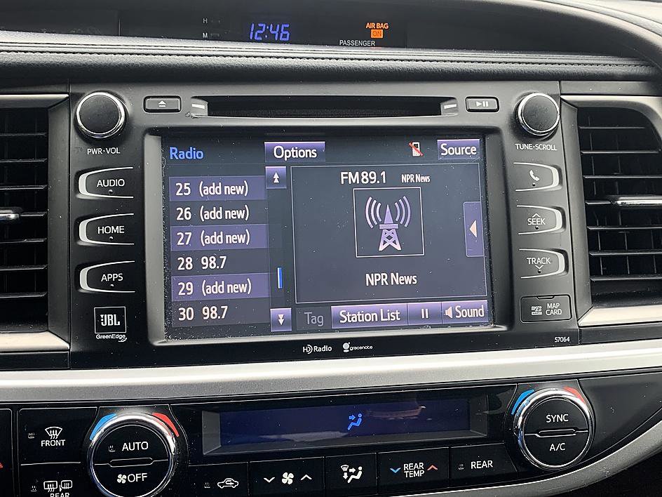 Used 2015 Toyota Highlander Limited FWD image 14