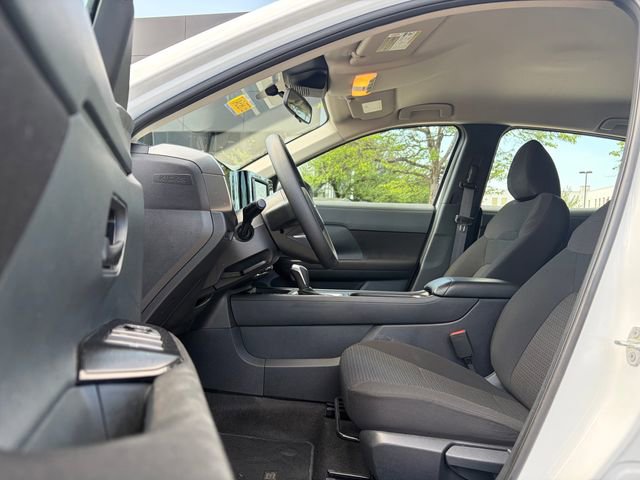 Used 2025 Nissan Kicks S image 11