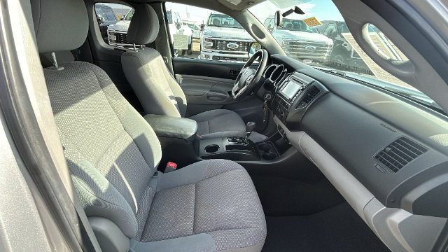 Used 2014 Toyota Tacoma 2WD Access Cab w/ Convenience Package image 11