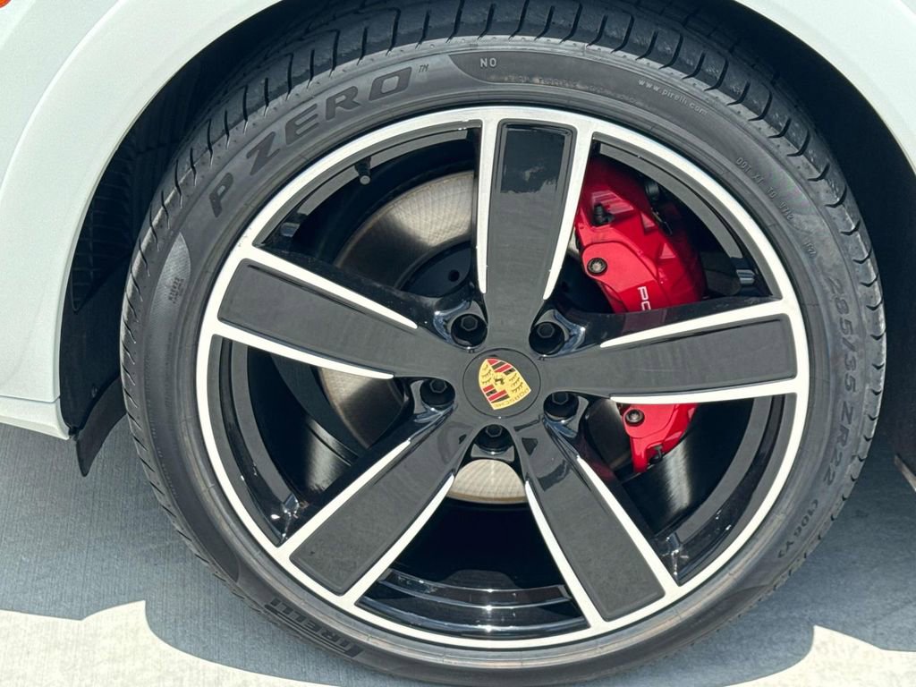 Certified 2023 Porsche Cayenne GTS AWD/4WD image 8