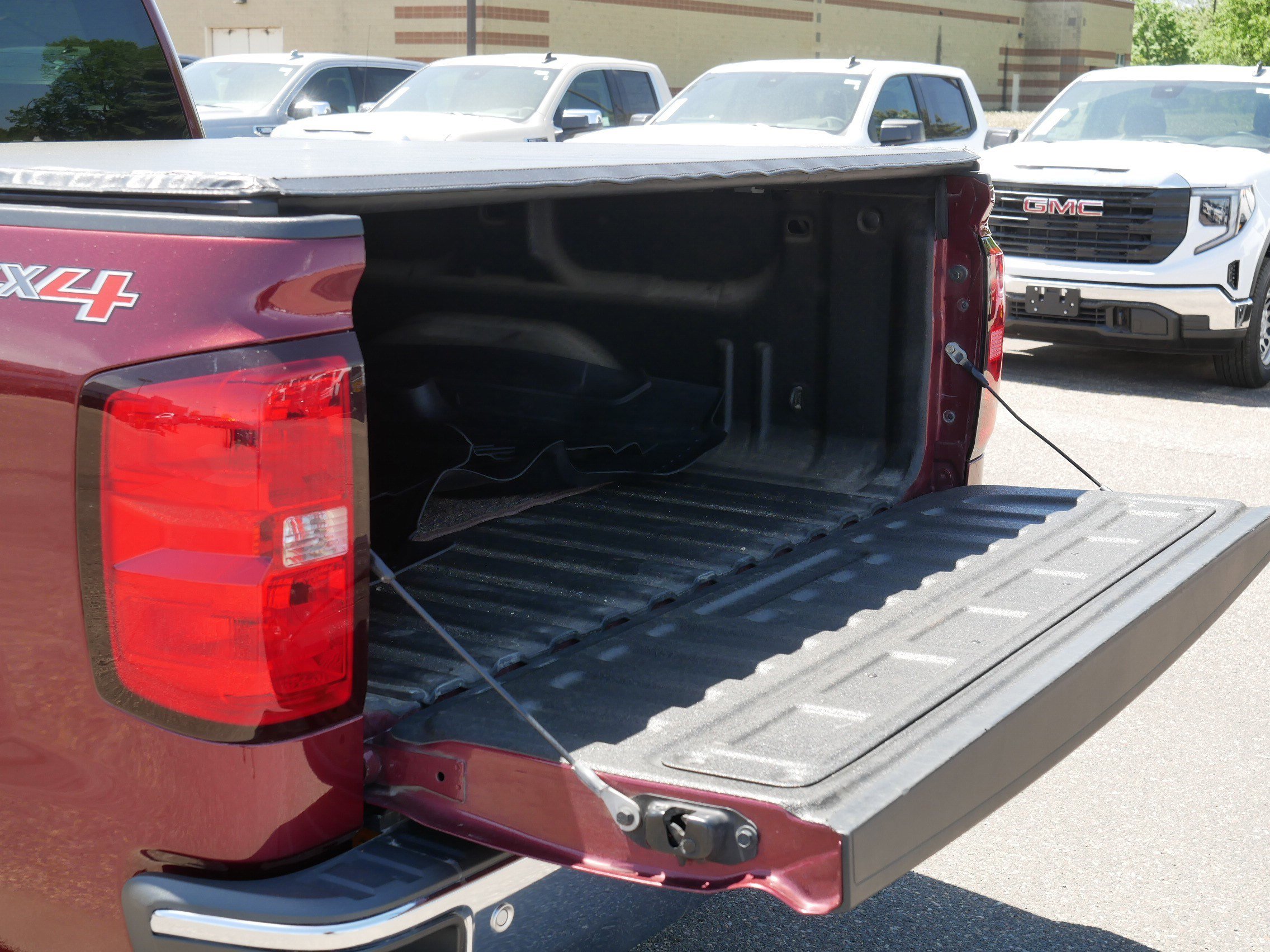 Used 2015 Chevrolet Silverado 1500 LTZ w/ LTZ Plus Package AWD/4WD image 18