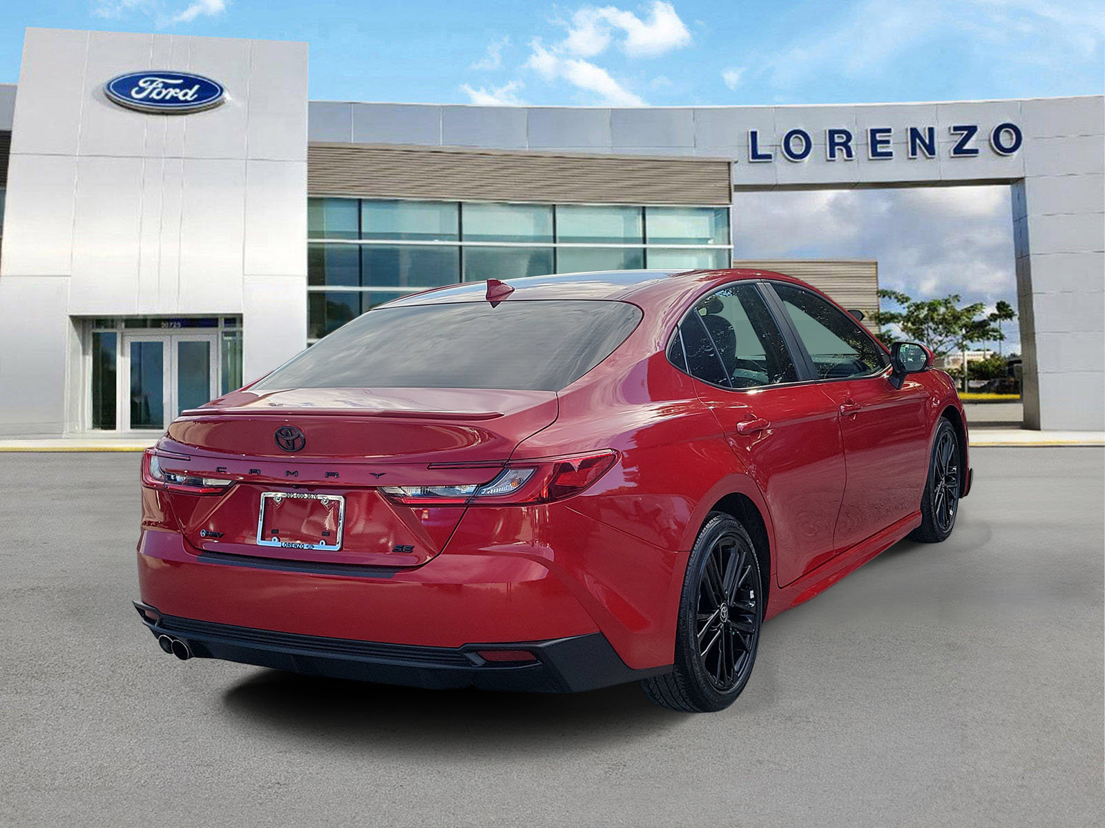 Used 2025 Toyota Camry SE w/ Convenience Package FWD image 5