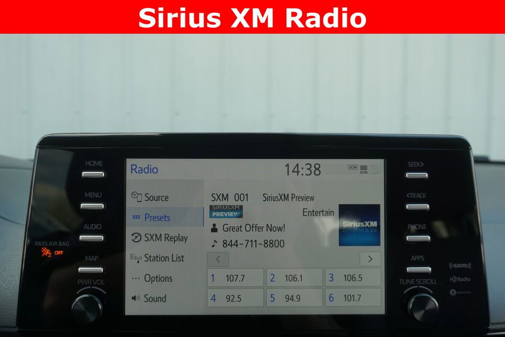 Used 2024 Toyota Sienna LE image 8