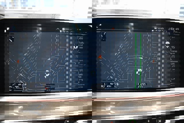 Used 2022 BMW X6 xDrive40i w/ M Sport Package image 30