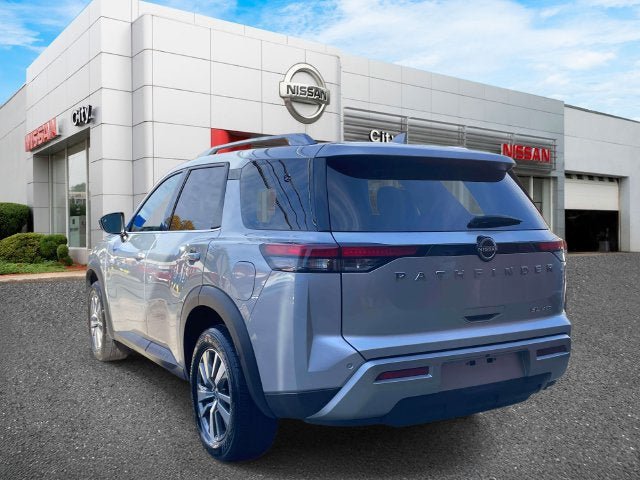 Used 2025 Nissan Pathfinder SL AWD/4WD image 8