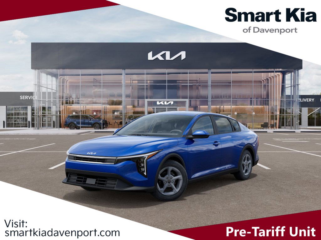 New 2025 Kia K4 LXS image 2