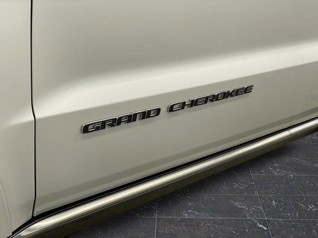 Used 2018 Jeep Grand Cherokee Summit image 39