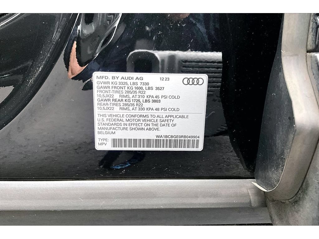 Used 2024 Audi SQ8 e-tron Premium Plus w/ Black Optic Package AWD/4WD image 31
