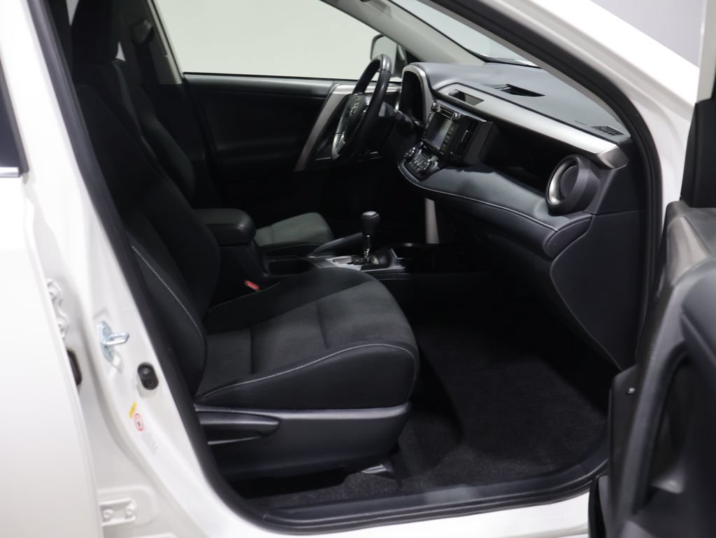 Used 2018 Toyota RAV4 XLE w/ Plus Extra Value Package AWD/4WD image 22
