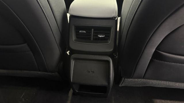 New 2025 Chevrolet Equinox EV LT FWD image 30