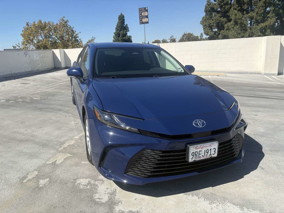 Used 2025 Toyota Camry LE FWD image 24