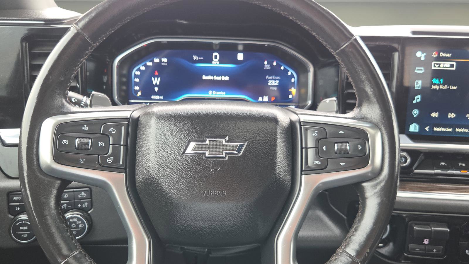 Used 2022 Chevrolet Silverado 1500 LT Trail Boss w/ LT Trail Boss Premium Package AWD/4WD image 12