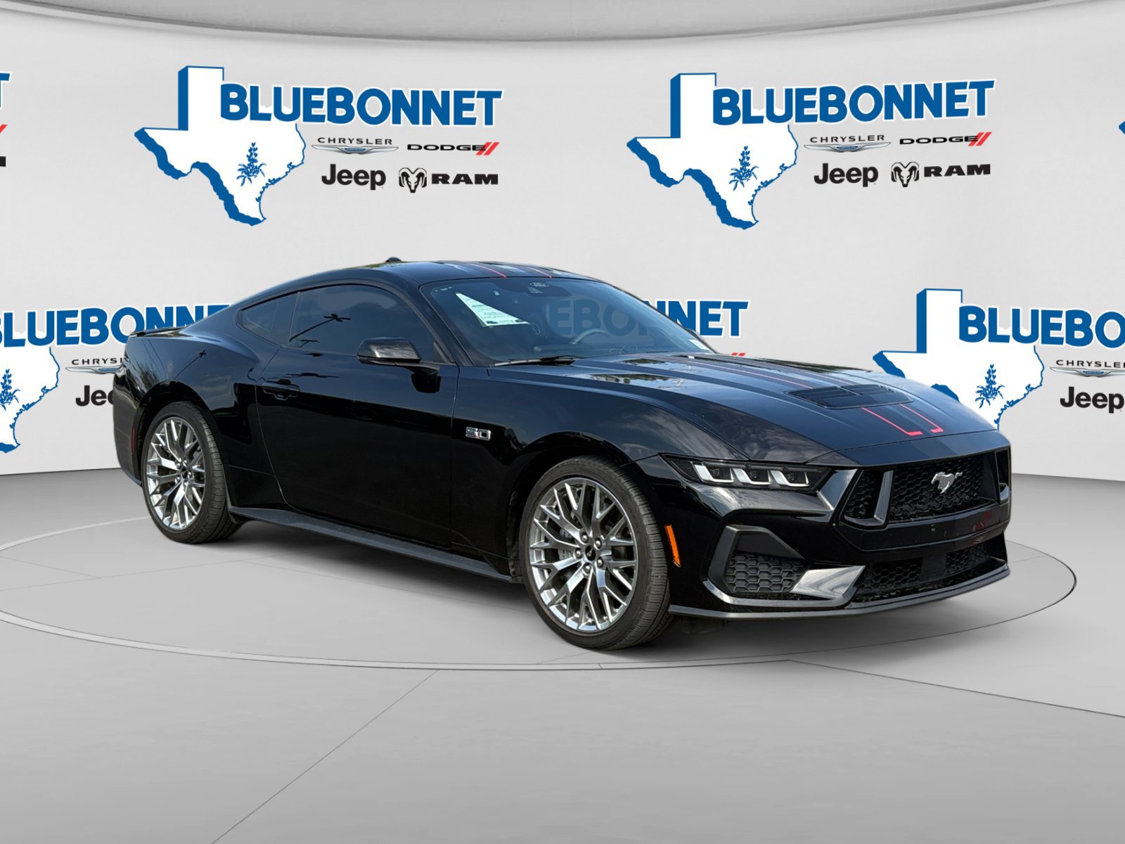 Used 2024 Ford Mustang GT Premium RWD image 3