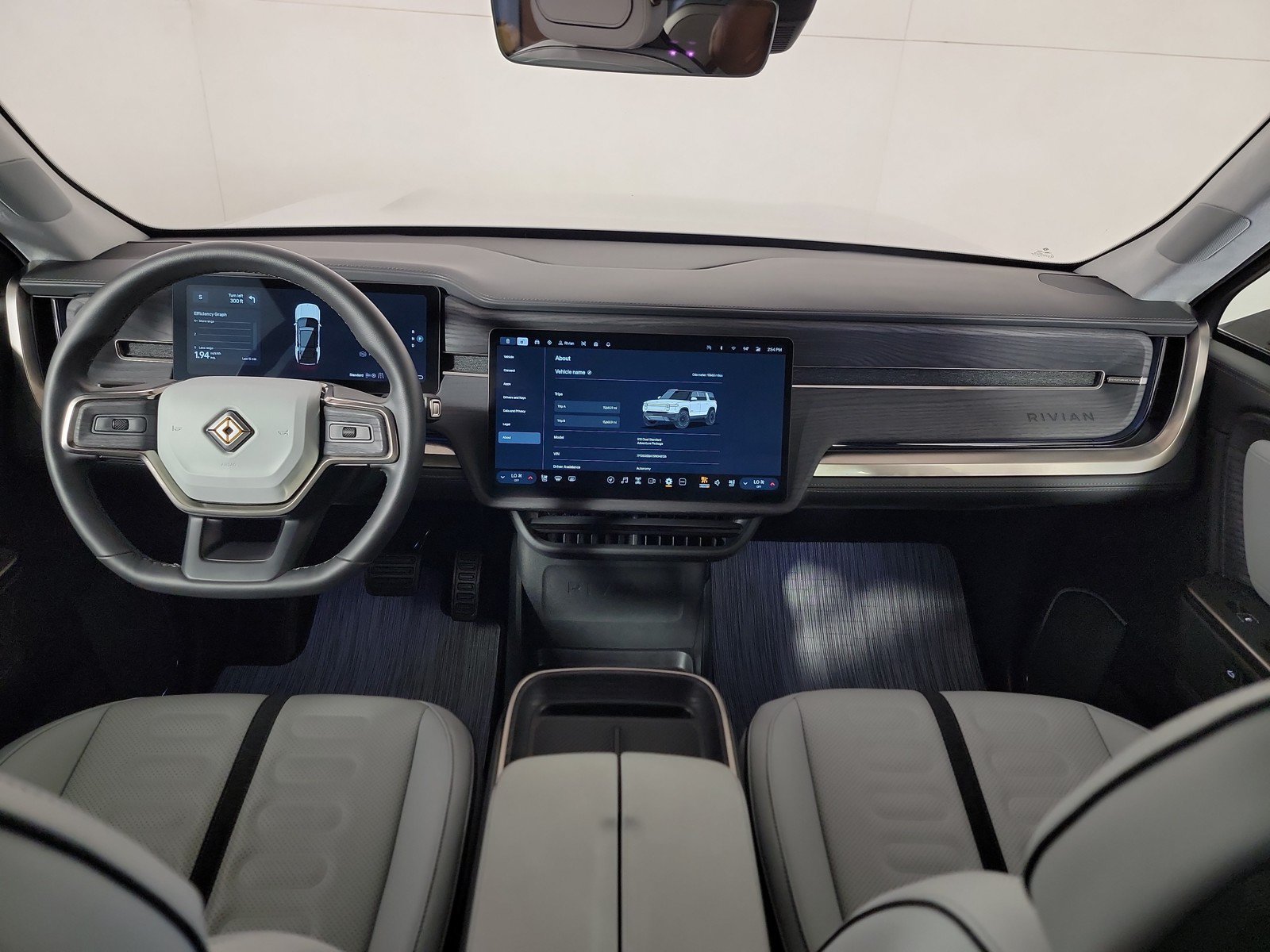 Used 2025 Rivian R1S Adventure AWD/4WD image 27