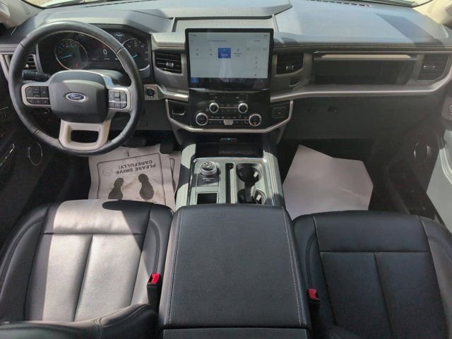 Used 2024 Ford Expedition Max XLT image 26
