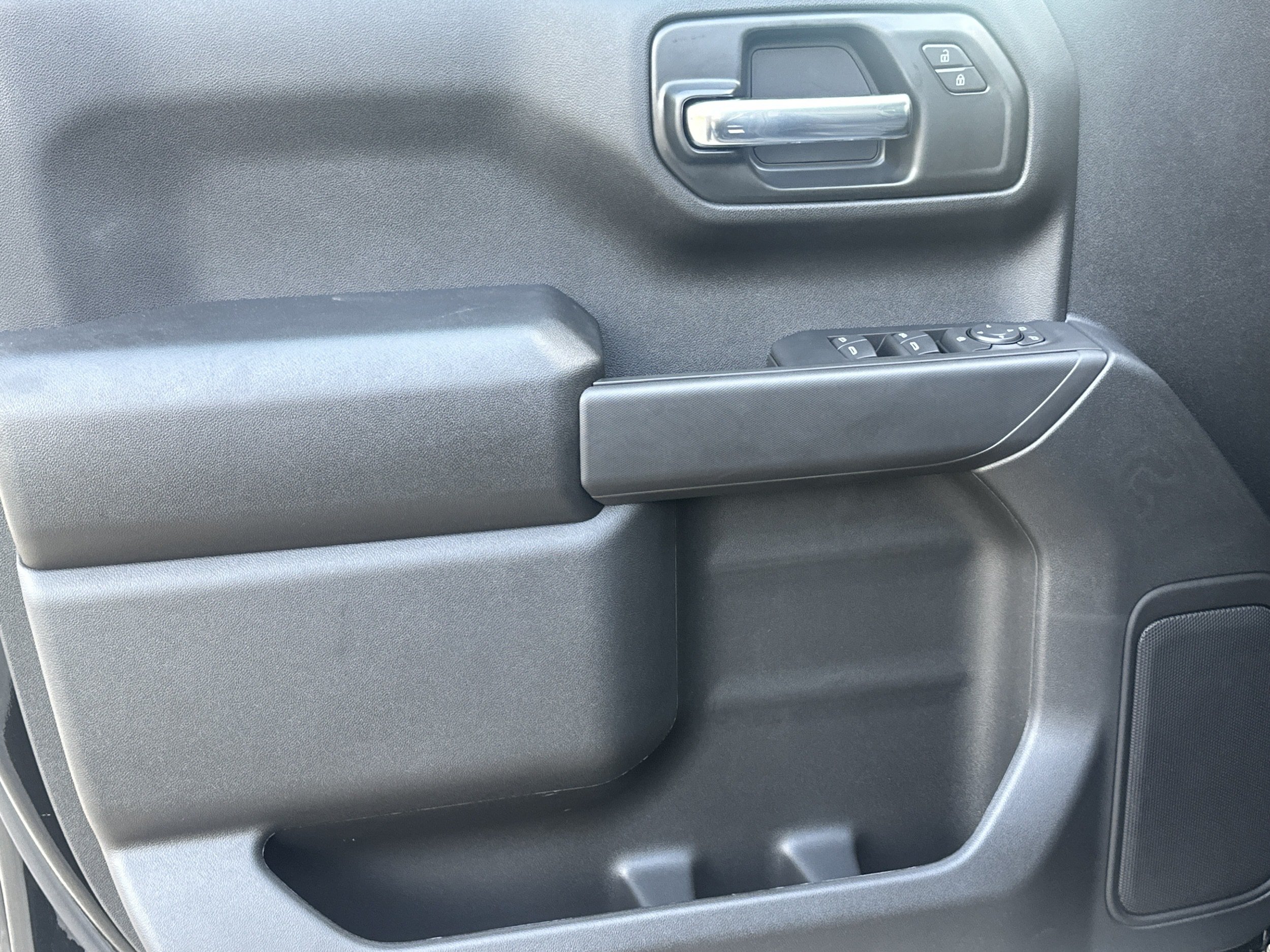 New 2026 Chevrolet Silverado 1500 Custom RWD image 10