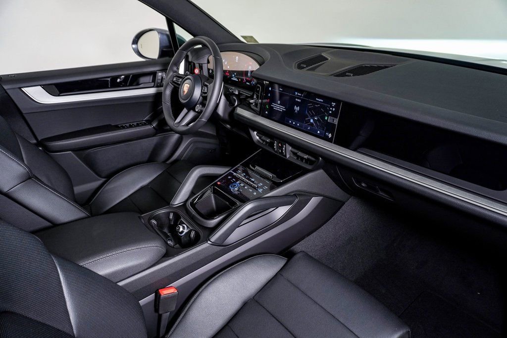 New 2026 Porsche Cayenne image 14