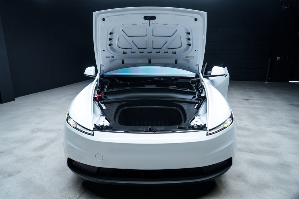 Used 2026 Tesla Model Y 2WD image 8