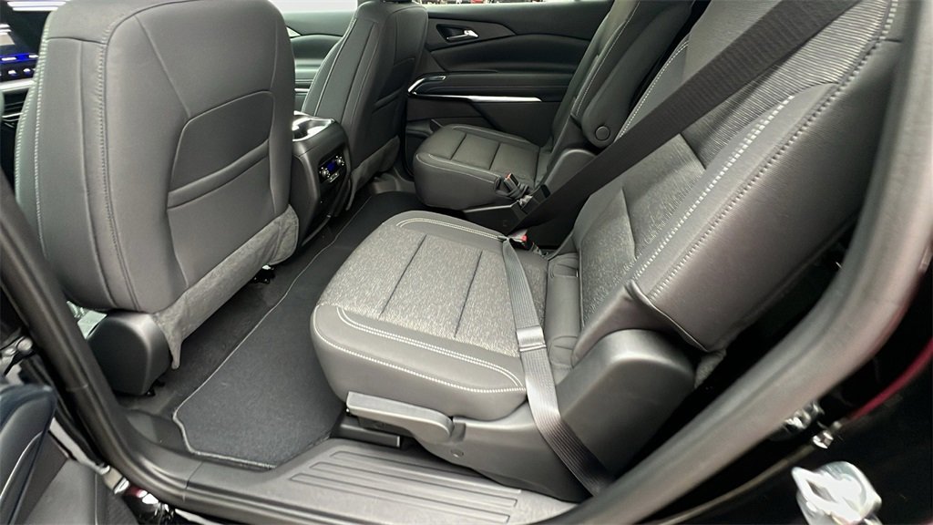New 2026 Chevrolet Traverse LT image 17
