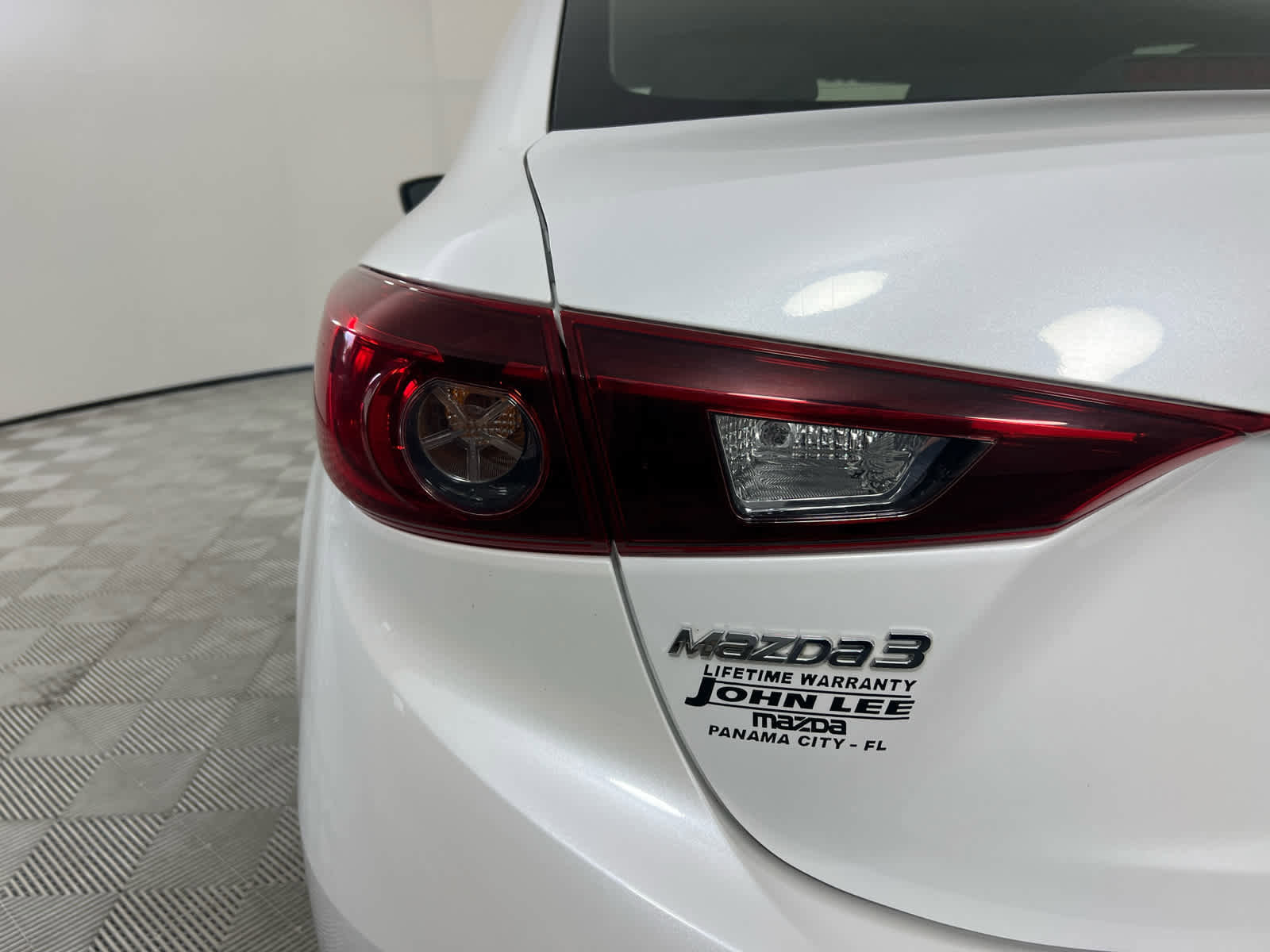 Used 2018 MAZDA MAZDA3 Sport image 10