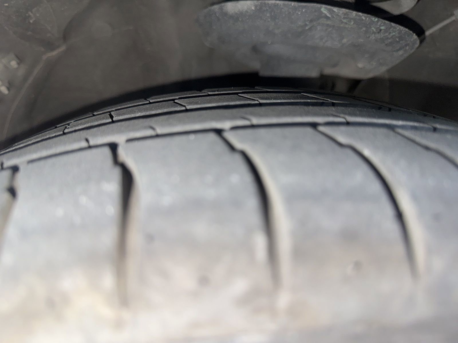 Used 2018 Toyota C-HR XLE image 3