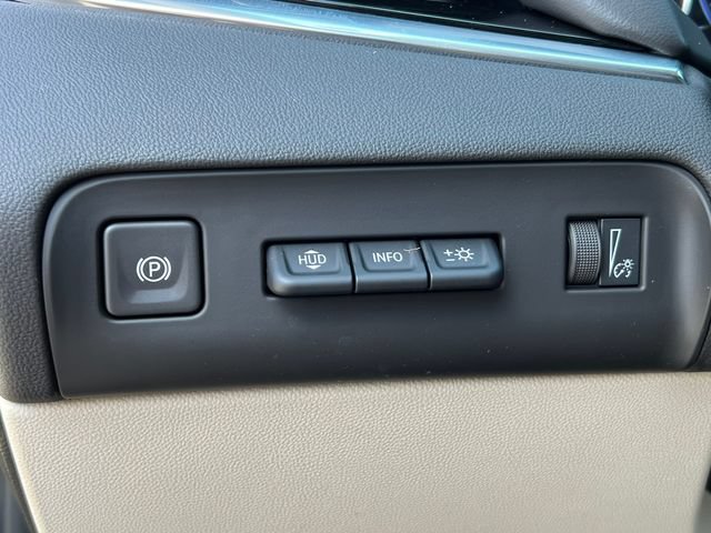 Used 2022 Buick Enclave Avenir w/ Avenir Technology Package AWD/4WD image 24