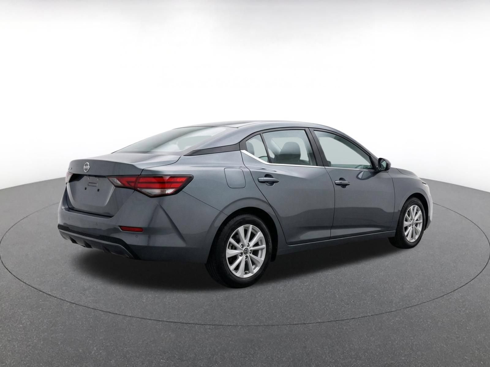 Used 2025 Nissan Sentra S FWD image 8
