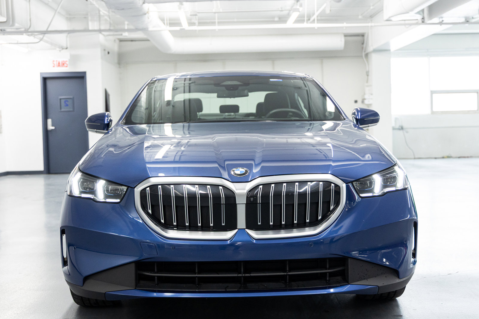 Used 2024 BMW 530i xDrive AWD/4WD image 7