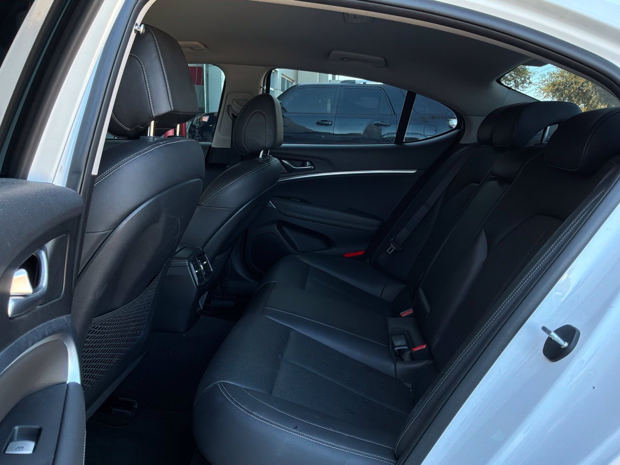 Used 2021 Genesis G70 2.0T RWD image 12