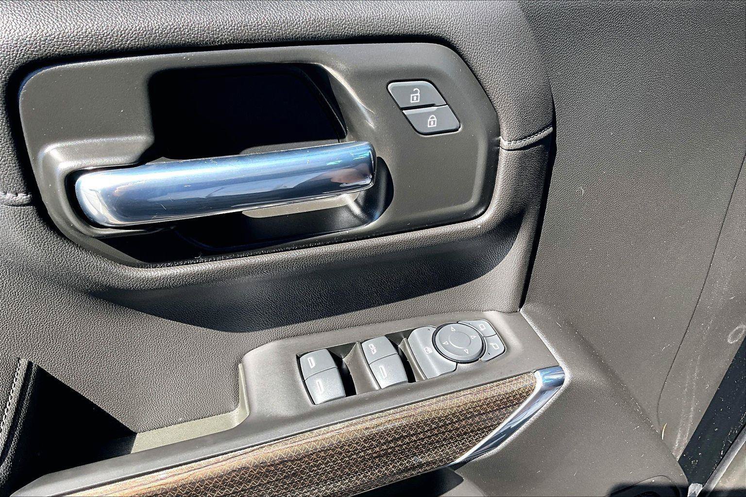 Used 2020 Chevrolet Silverado 1500 RST AWD/4WD image 36
