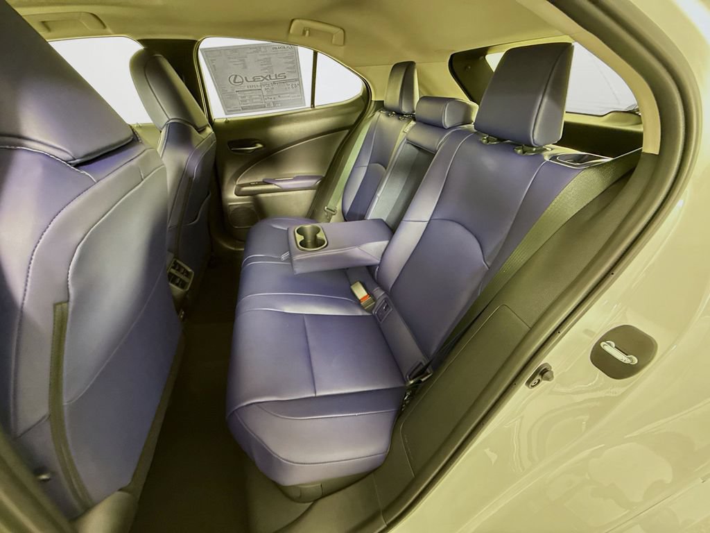 New 2026 Lexus UX 300h FWD image 17