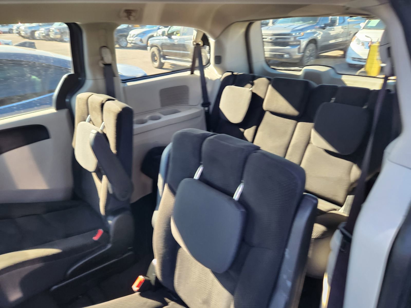 Used 2018 Dodge Grand Caravan SE image 7